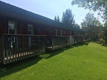 Smokey Hollow Resort Wasagaming Exterior photo